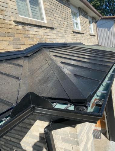 Metal Roof - 26 gauge standing seam in Mississauga